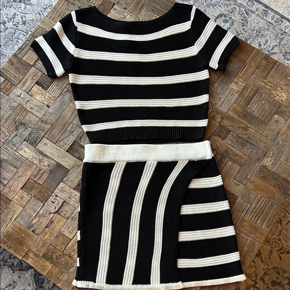 Olivaceous Matching Set Short Sleeve Sweater Top & Mini Skirt Large NWT